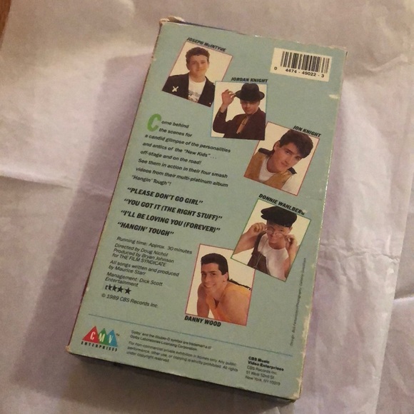**Vintage** 1989 NKOTB Hangin’ Tough VHS 📼 - Picture 2 of 4